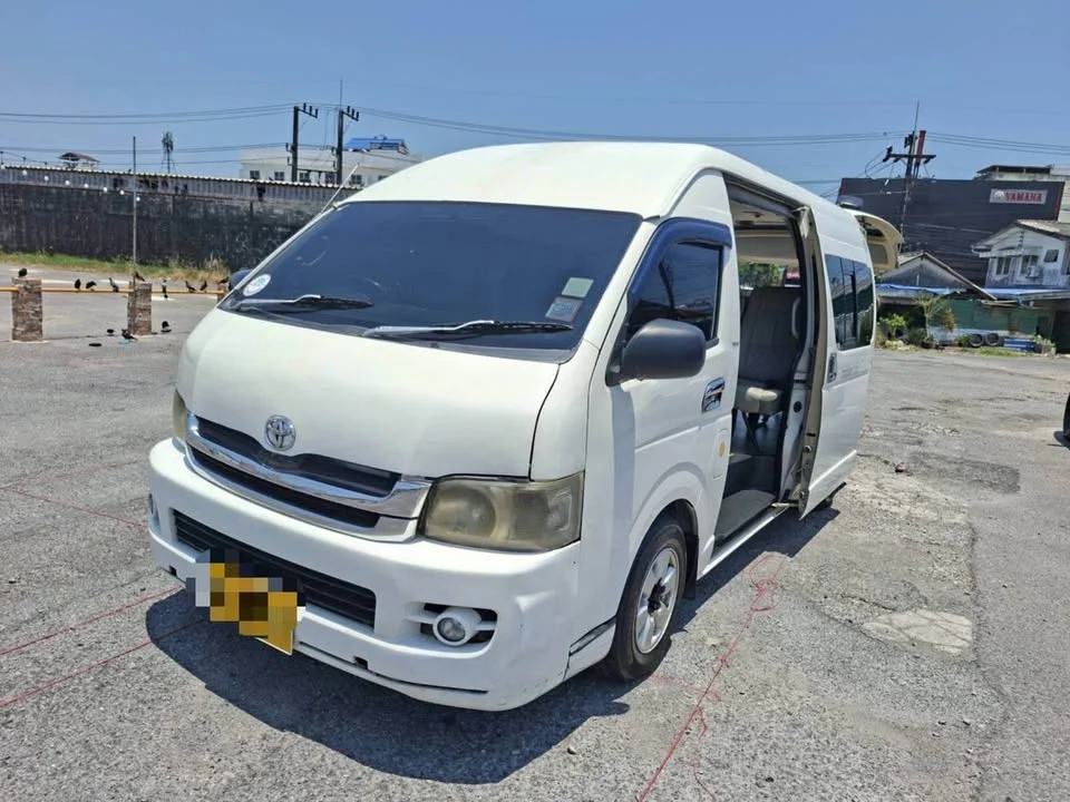 2009 Toyota Commuter V (H200) 2