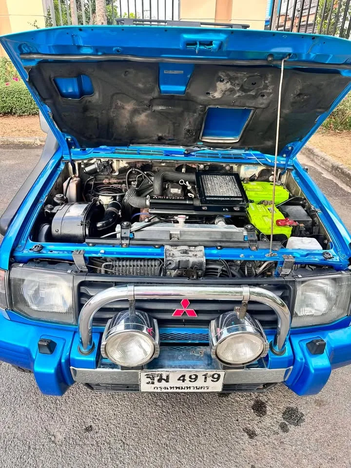 1994 Mitsubishi Pajero II 2