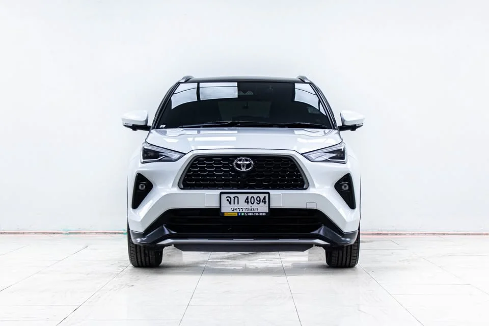 2025 Toyota Yaris Cross AC200 2