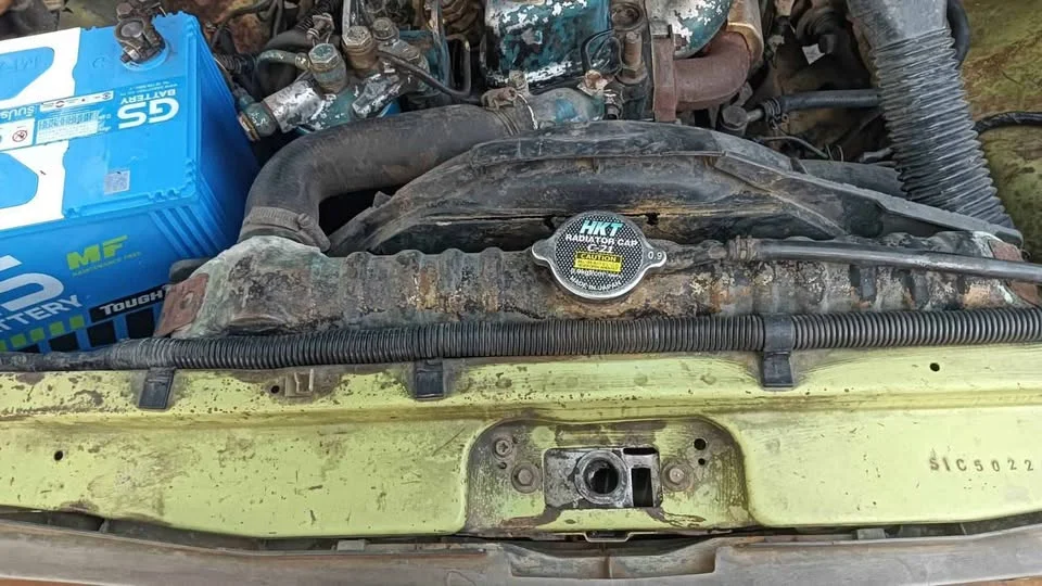 1984 Mitsubishi Triton I  3