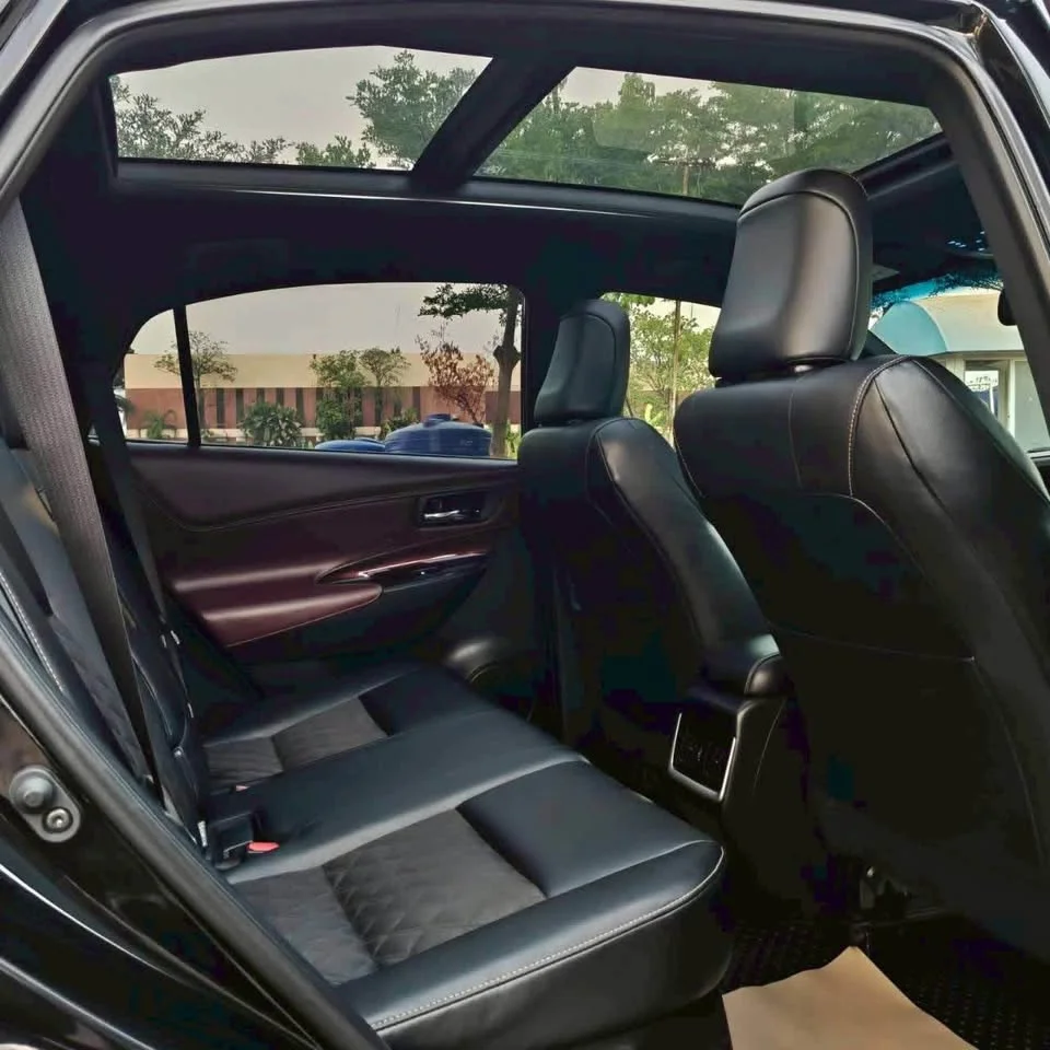 2015 Toyota Harrier III 2