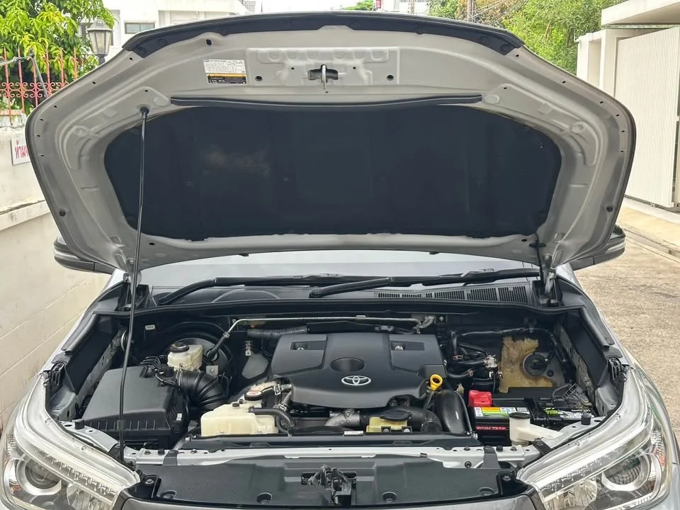2018 Toyota Hilux VIII 2