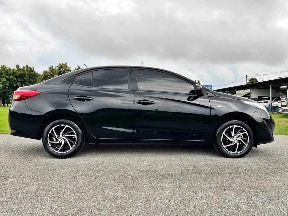 2018 Toyota Yaris ATIV III 2