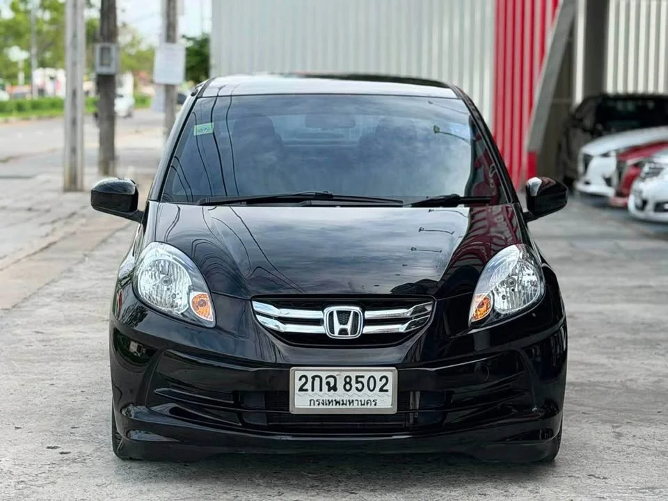 2013 Honda Brio Amaze I 2