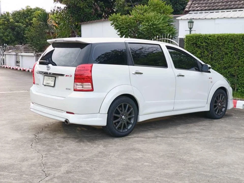 2008 Toyota Wish I 2