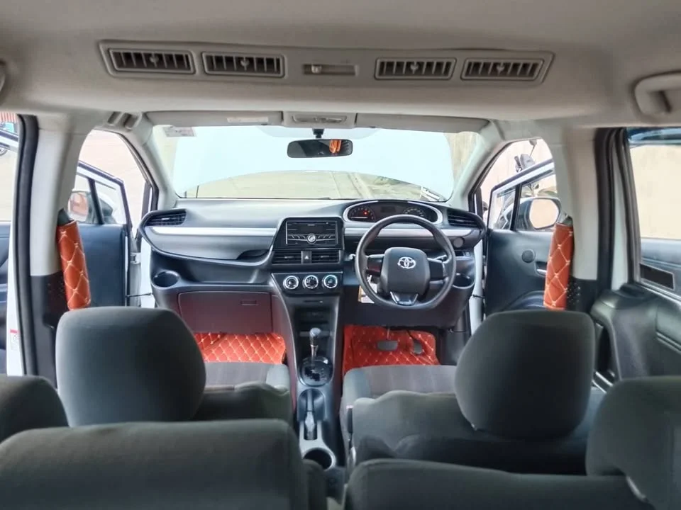 2018 Toyota Sienta II 3