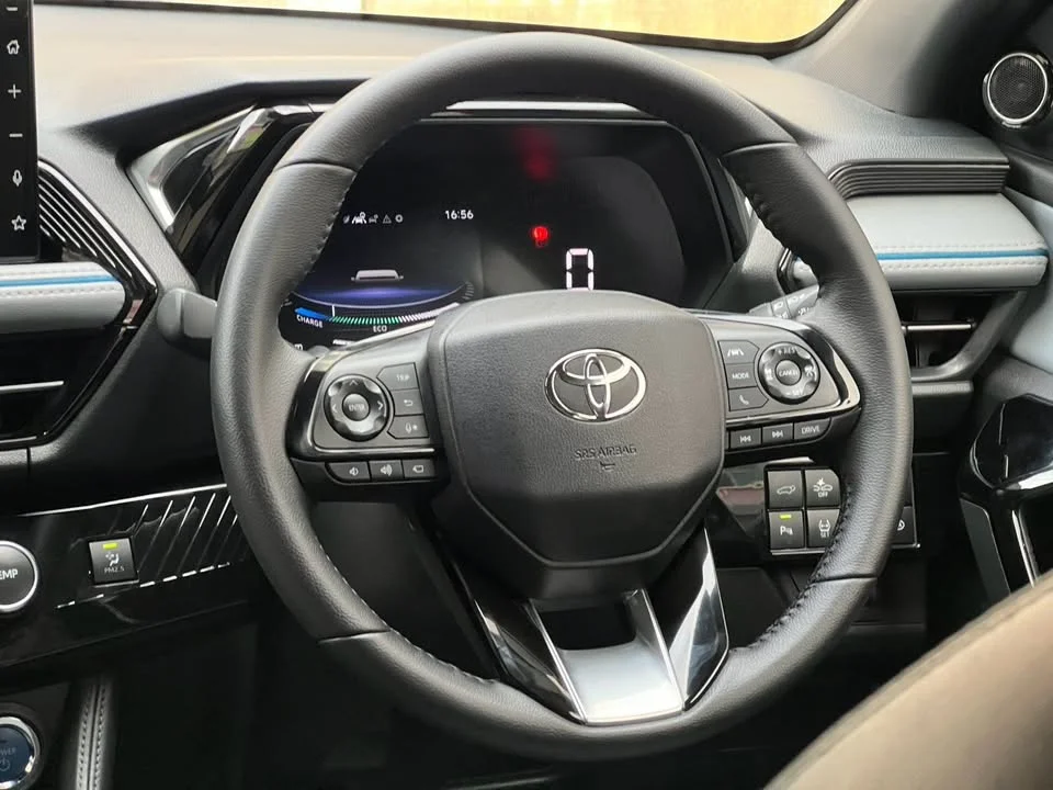 2023 Toyota Yaris Cross AC200 2