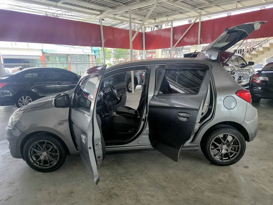 2018 Mitsubishi Mirage VI 2