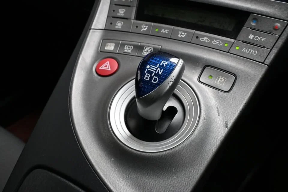2013 Toyota Prius III 2