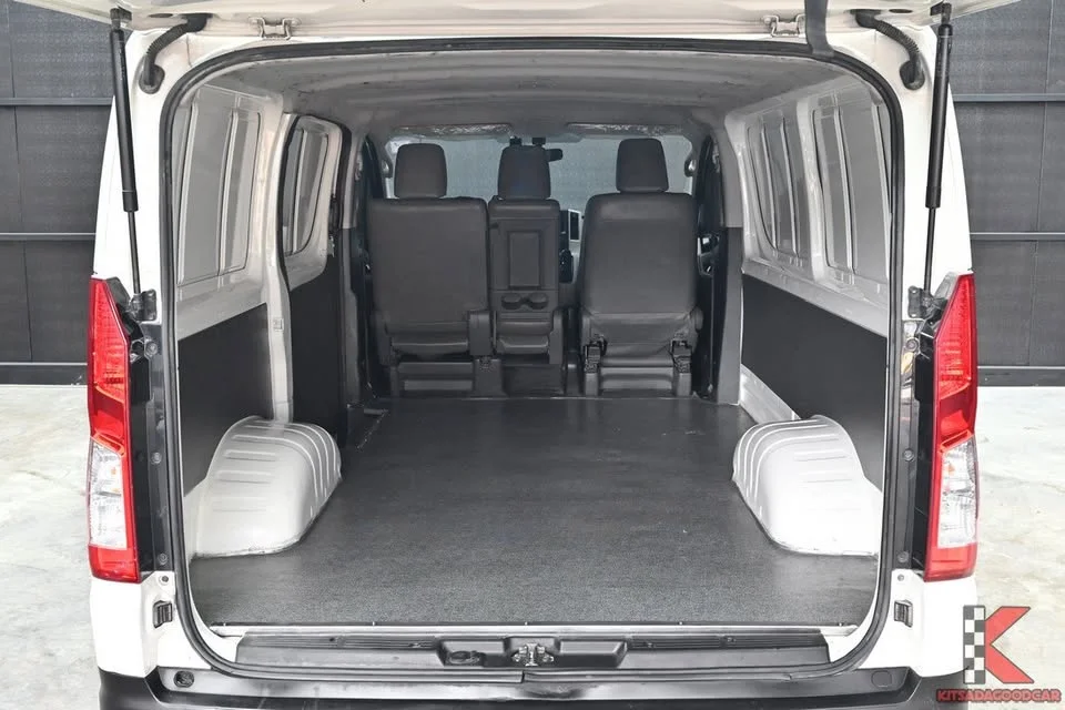 2022 Toyota HiAce VI (H300) 2