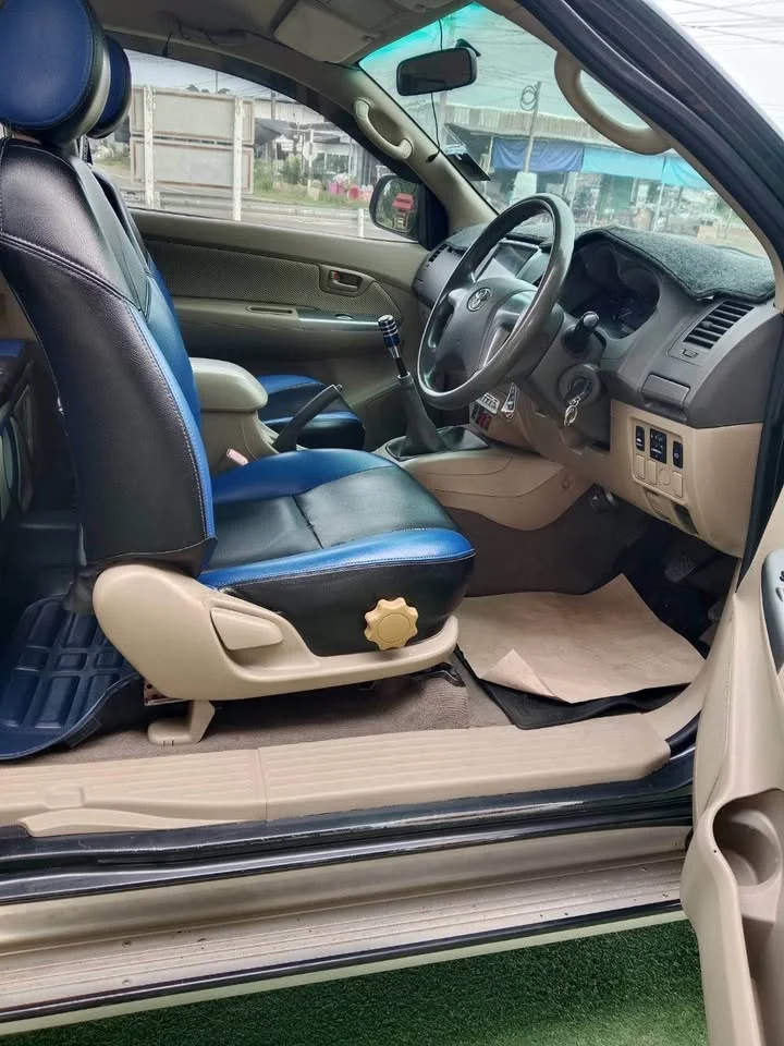 2013 Toyota Hilux VII 3
