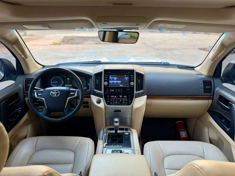 2016 Toyota Land Cruiser J200 3