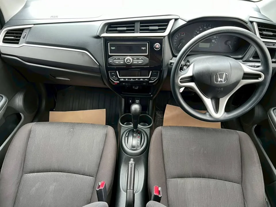 2017 Honda Mobilio II 2