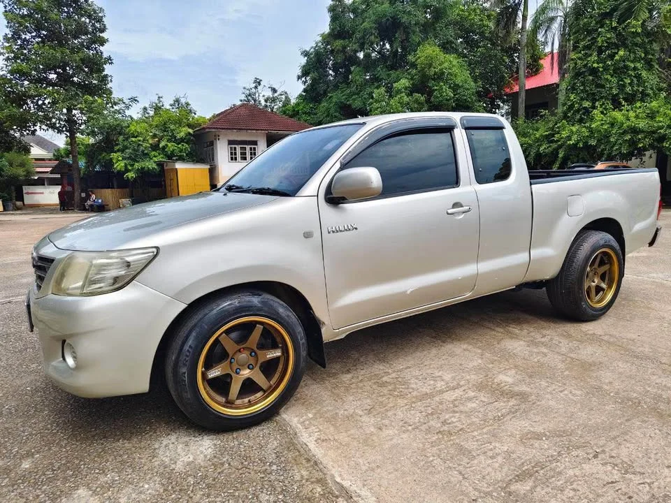 2012 Toyota Hilux VII 3