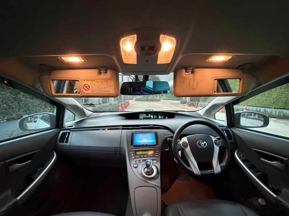 2012 Toyota Prius III 3