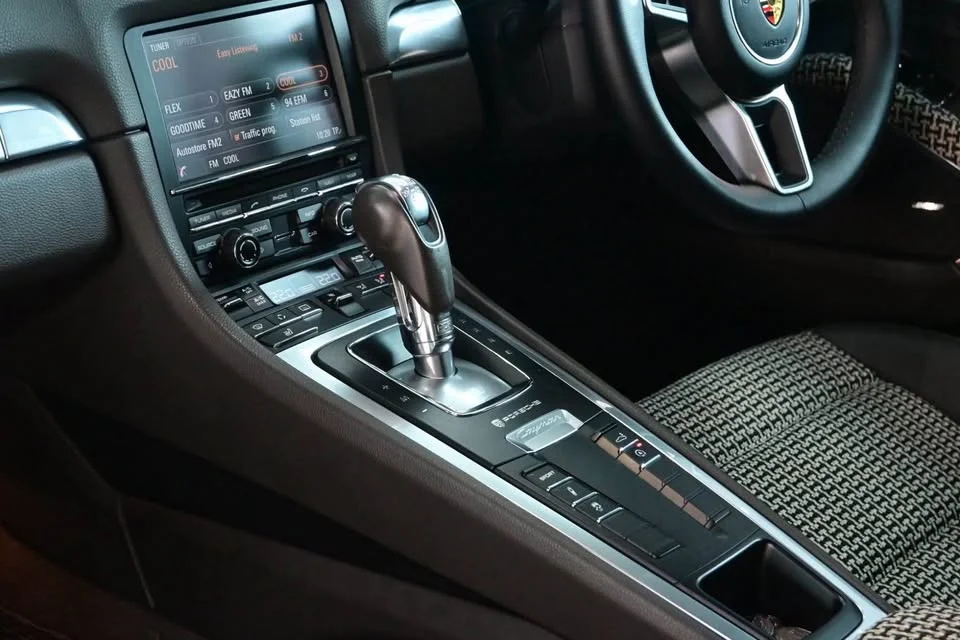 2014 Porsche 718 Boxster and Cayman IV 2