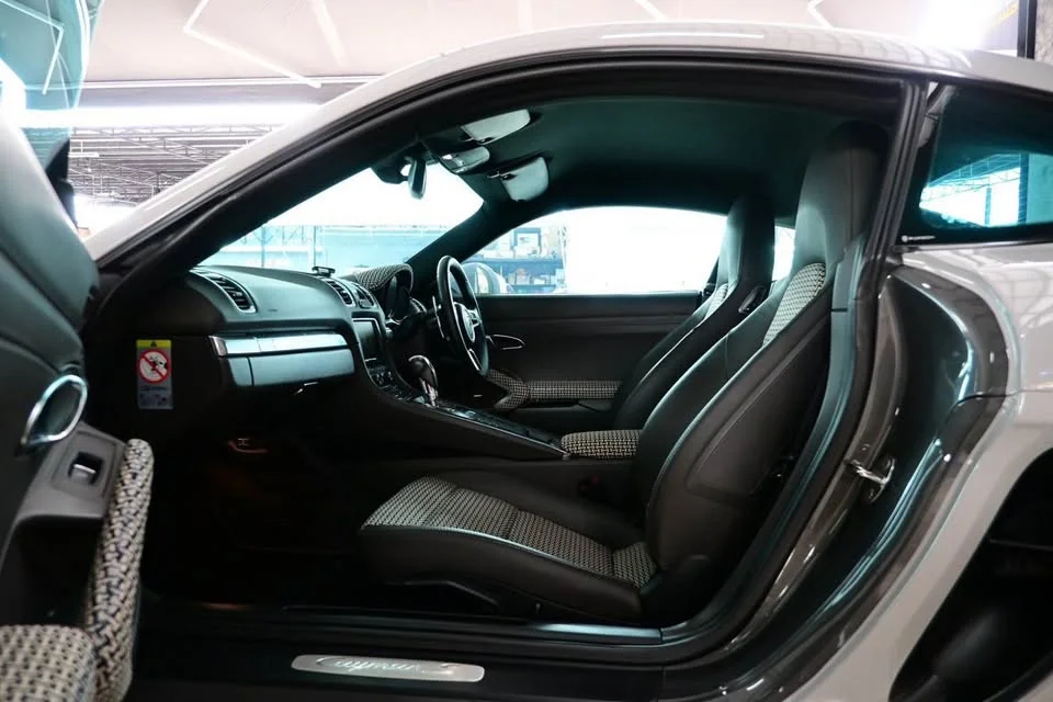 2014 Porsche 718 Boxster and Cayman IV 3