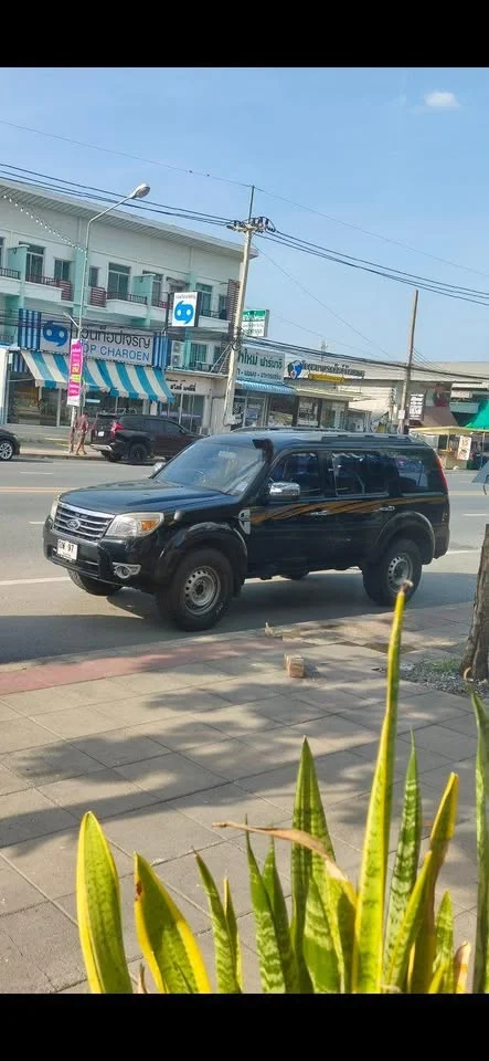 2009 Ford Everest I 3