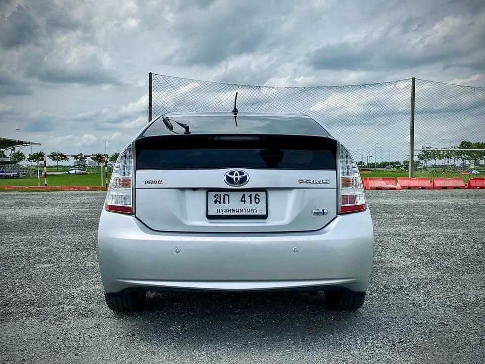 2011 Toyota Prius III 3