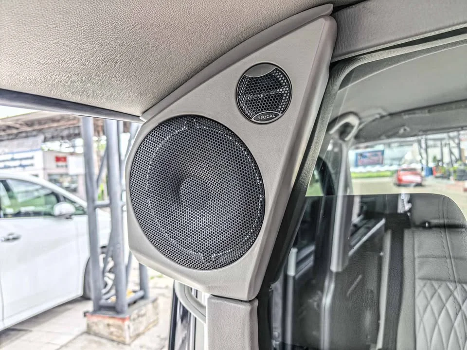2014 Volkswagen Caravelle T5 3