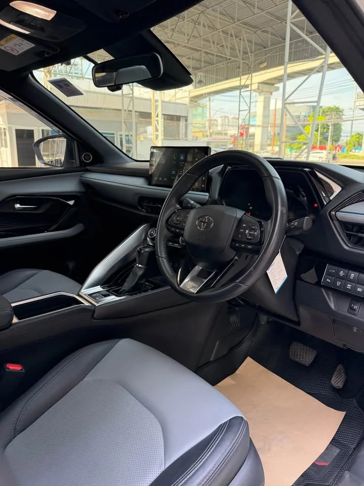 2023 Toyota Yaris Cross AC200 2