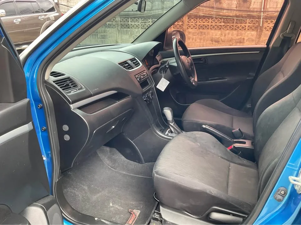 2015 Suzuki Swift II 2