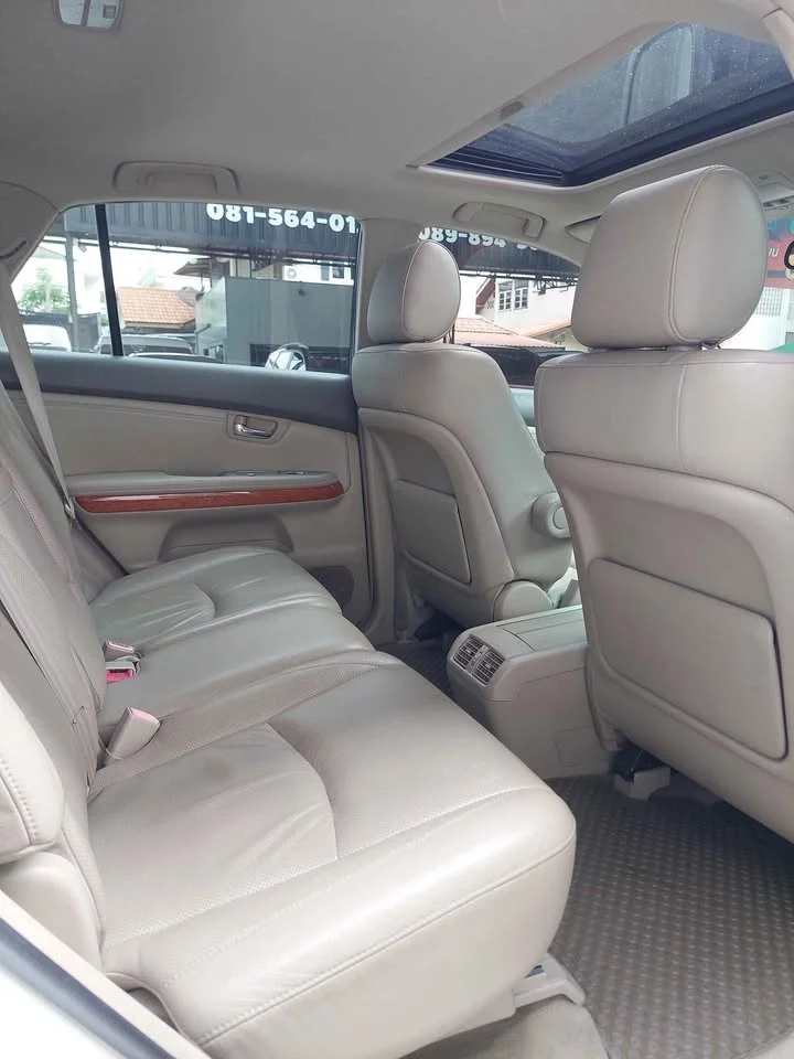 2005 Toyota Harrier II 3