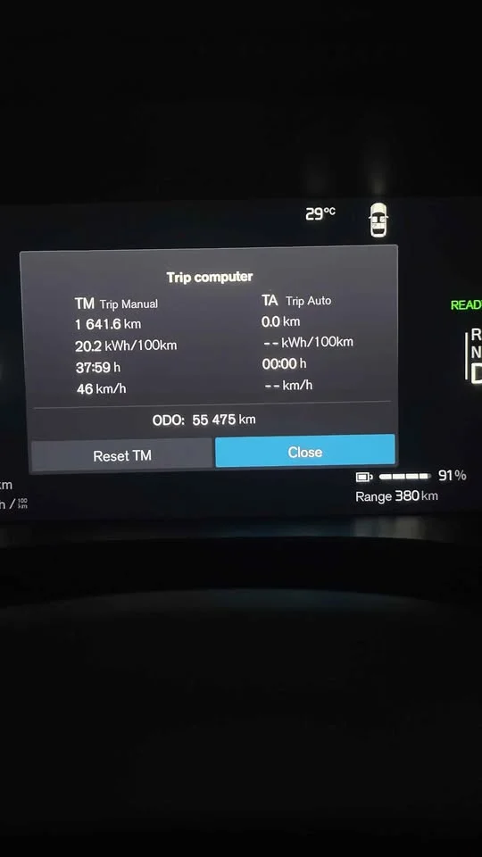 2022 Volvo XC40 2