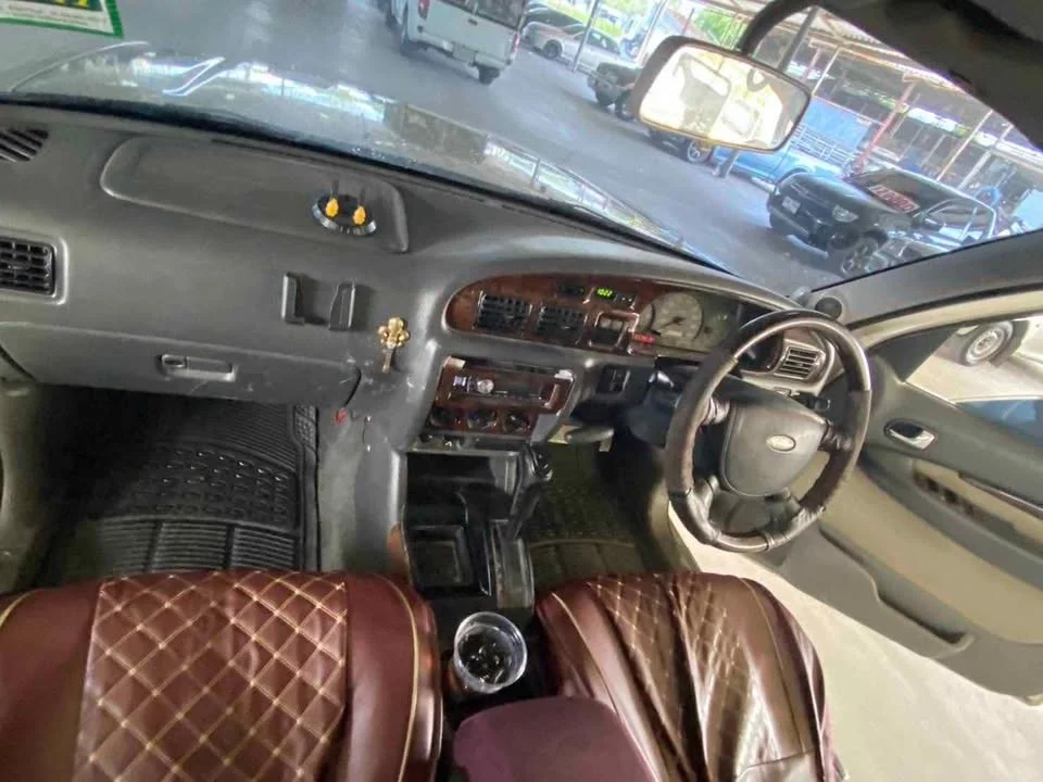 2003 Ford Everest I 2