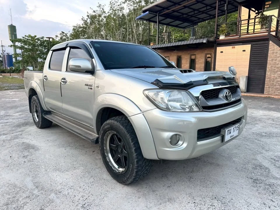 2011 Toyota Hilux VII 2