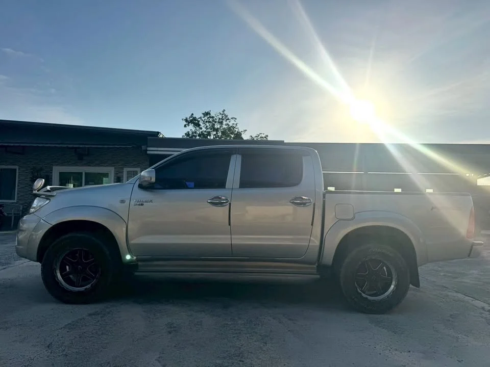 2011 Toyota Hilux VII 3