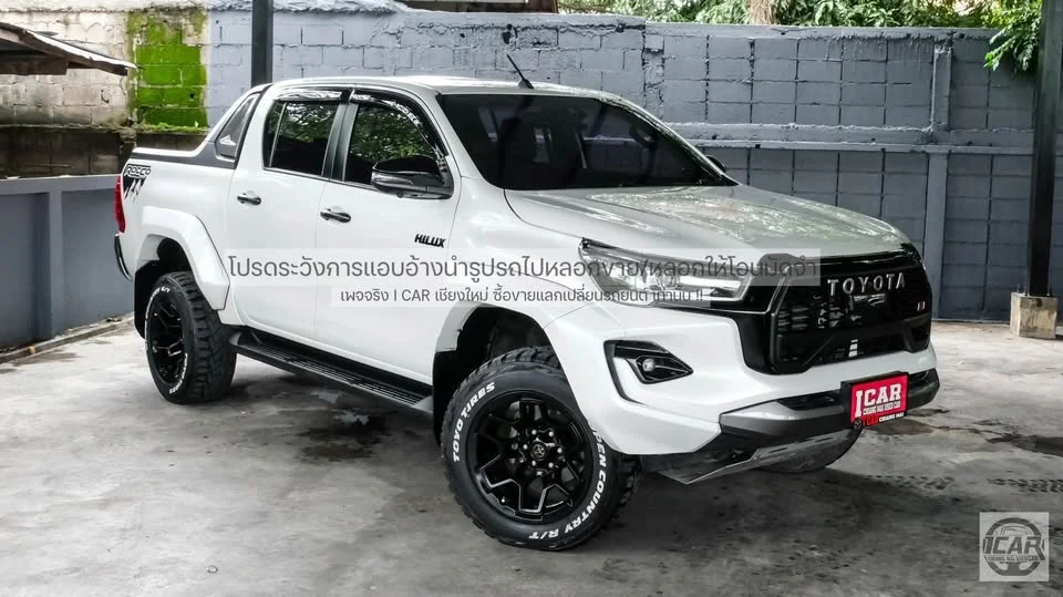 2024 Toyota Hilux VIII 2