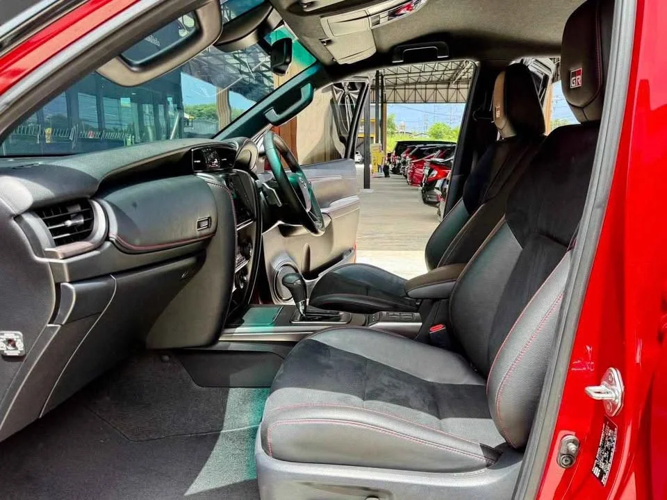 2023 Toyota Fortuner II 3