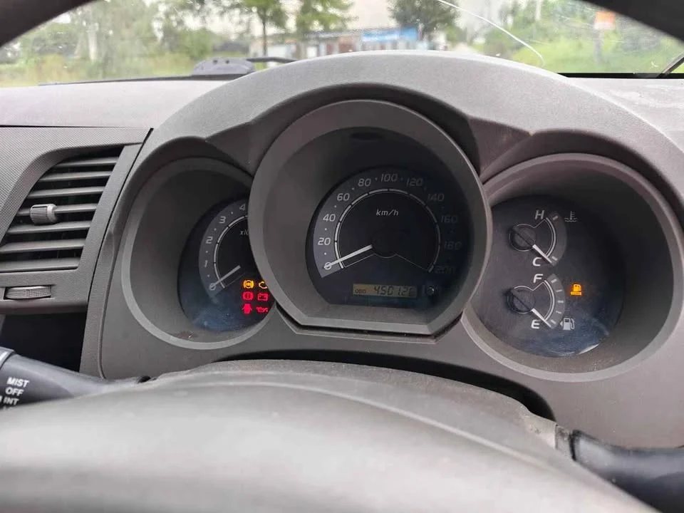 2010 Toyota Hilux VII 2