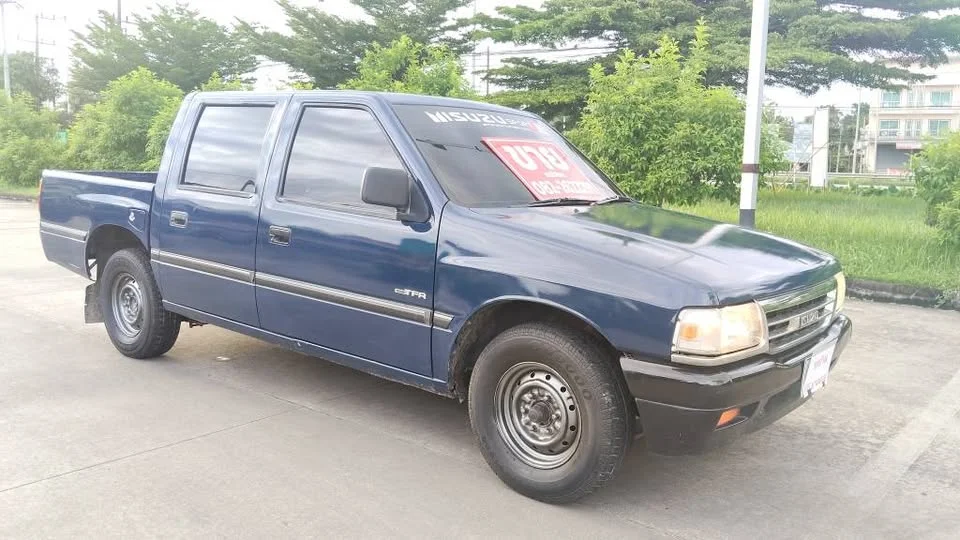 1996 Isuzu TFR III 2