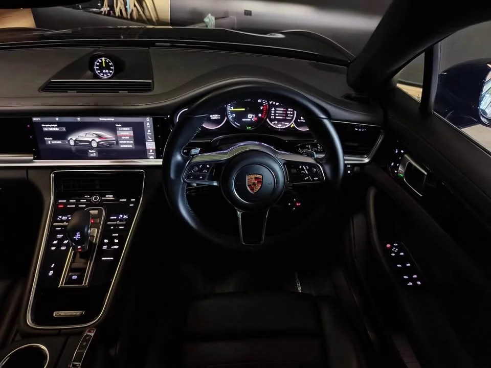 2017 Porsche Panamera II 3