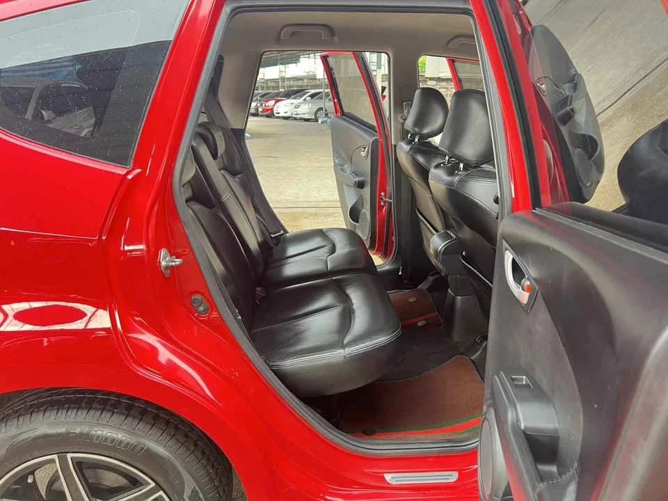 2013 Honda Jazz II 2