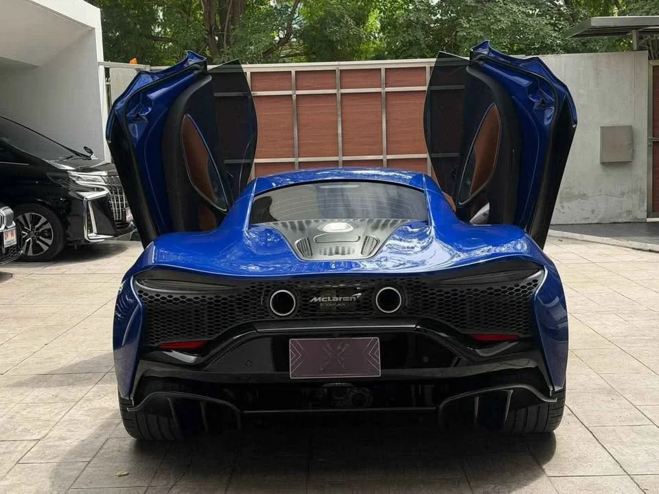 2023 McLaren Artura 2