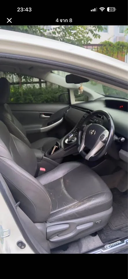 2012 Toyota Prius III 2