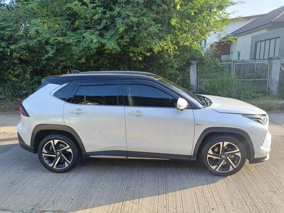 2024 Toyota Yaris Cross AC200 2