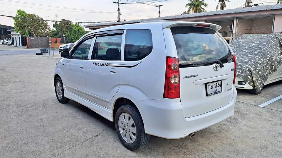 2010 Toyota Avanza I 3