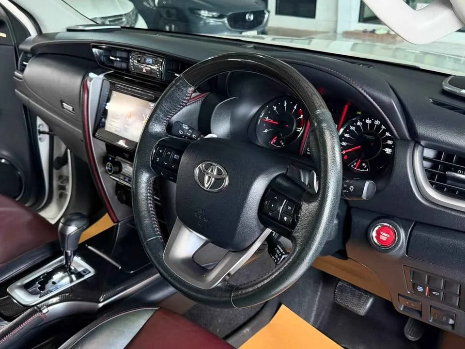 2019 Toyota Fortuner II 2