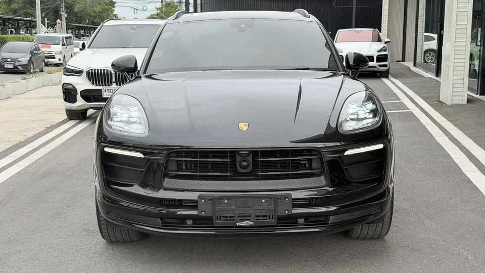 2024 Porsche Macan I 3