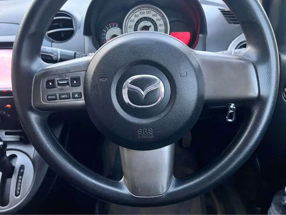 2012 Mazda 2 II 2