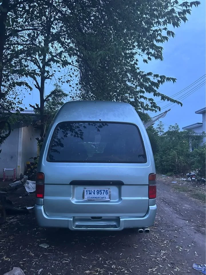 2000 Toyota Commuter IV (H100) 2
