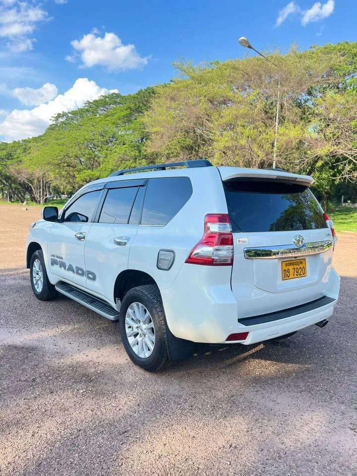 2017 Toyota Land Cruiser Prado J150 3