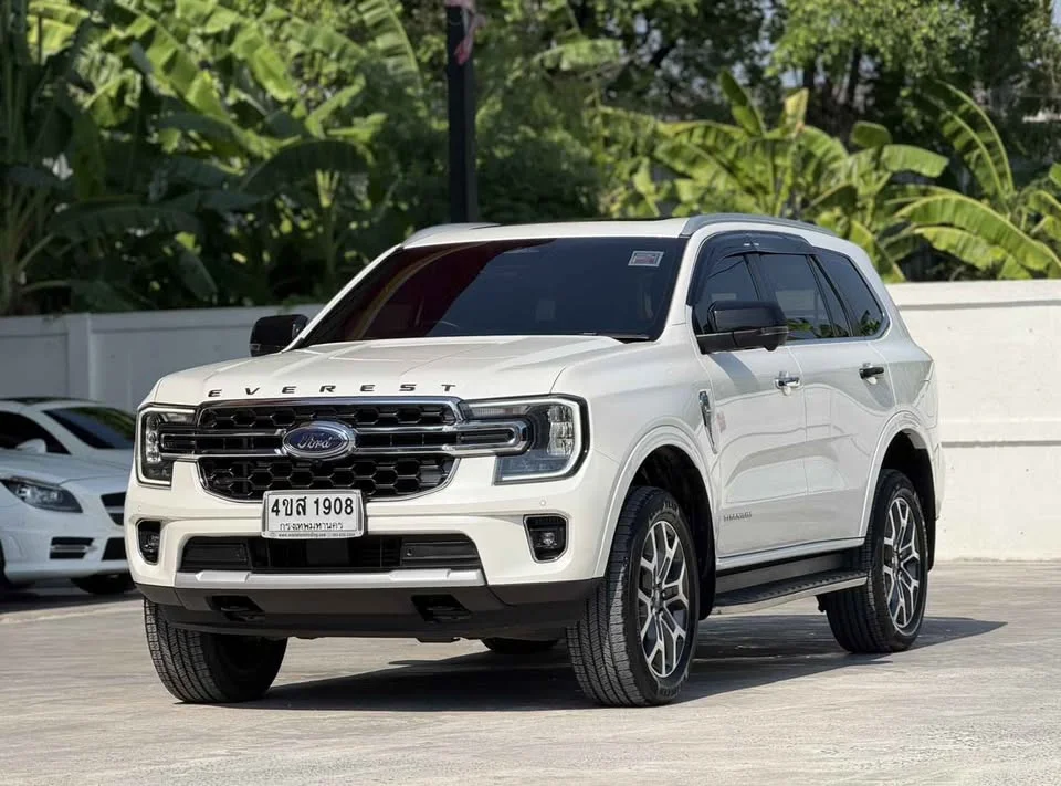 2023 Ford Everest III 3