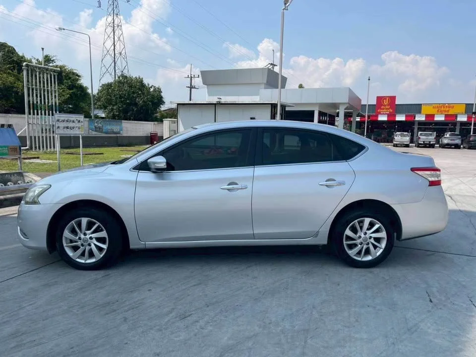 2013 Nissan Sylphy III (B17) 3