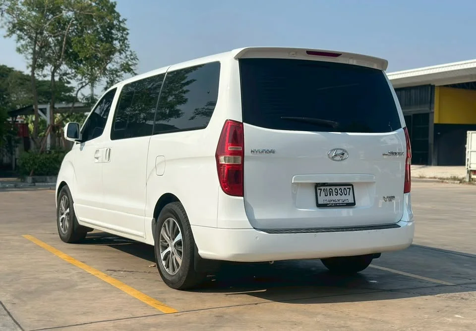 2012 Hyundai H-1 II 2