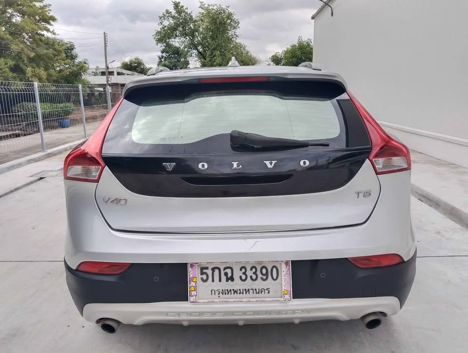 2015 Volvo V40 II 3